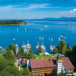 https://yachthotel-chiemsee-gmbh.com-bavaria.com
